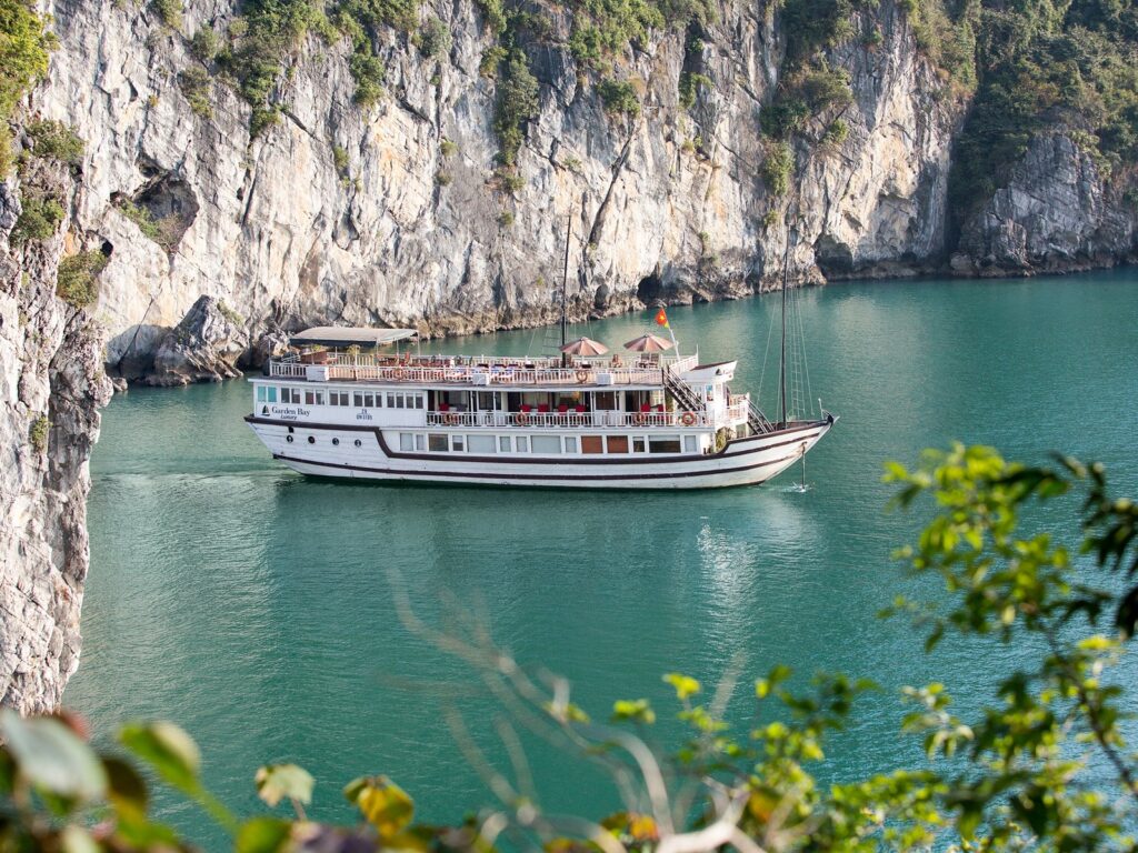 Garden Bay Cruise