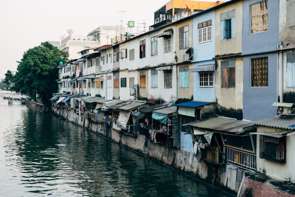 “Bangkok’s Hidden Waterways and Sacred Temples: Canal & City Tour”