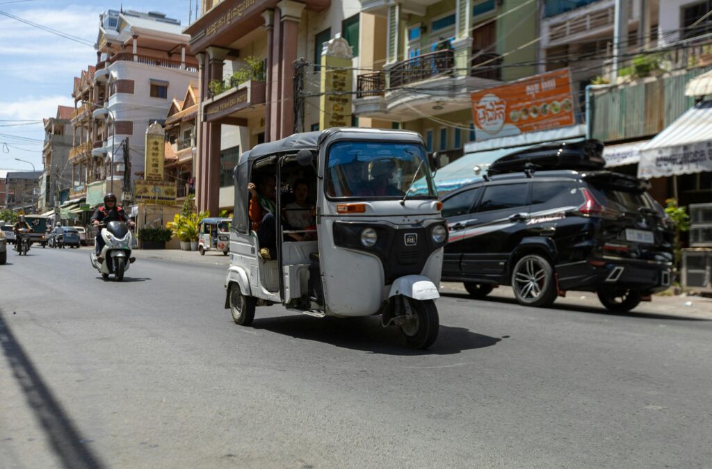 “Phnom Krom Serenity: Private Tuk-Tuk Temple Tour with Scenic Views”