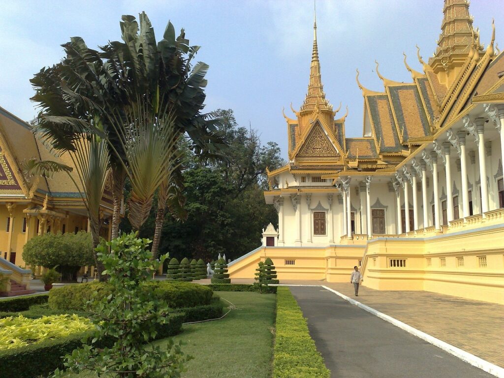 “Snap & Share: Phnom Penh Instagram Day Tour in Cambodia”