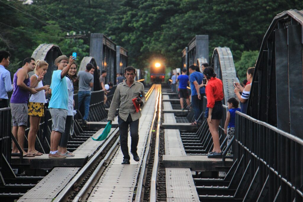 Bangkok to Kanchanaburi & The Bridge on the River Kwai: A Historical Day Tour