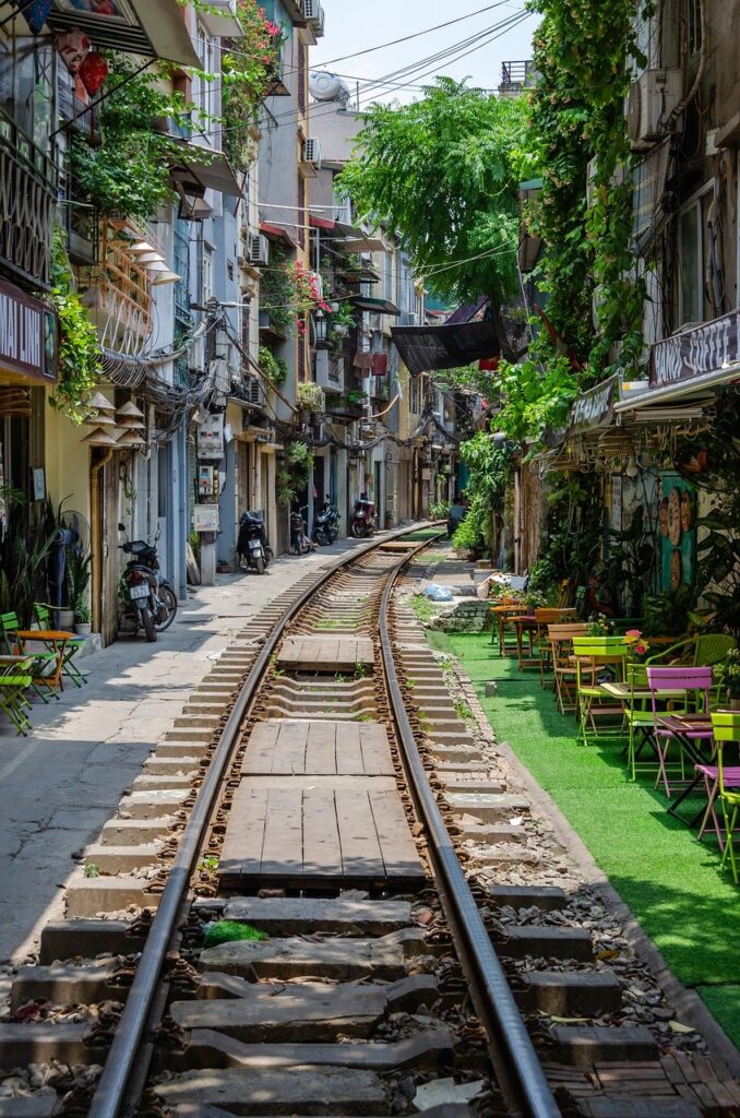 Craft & Culture: Hanoi City Tour with Bat Trang Ceramics Village
