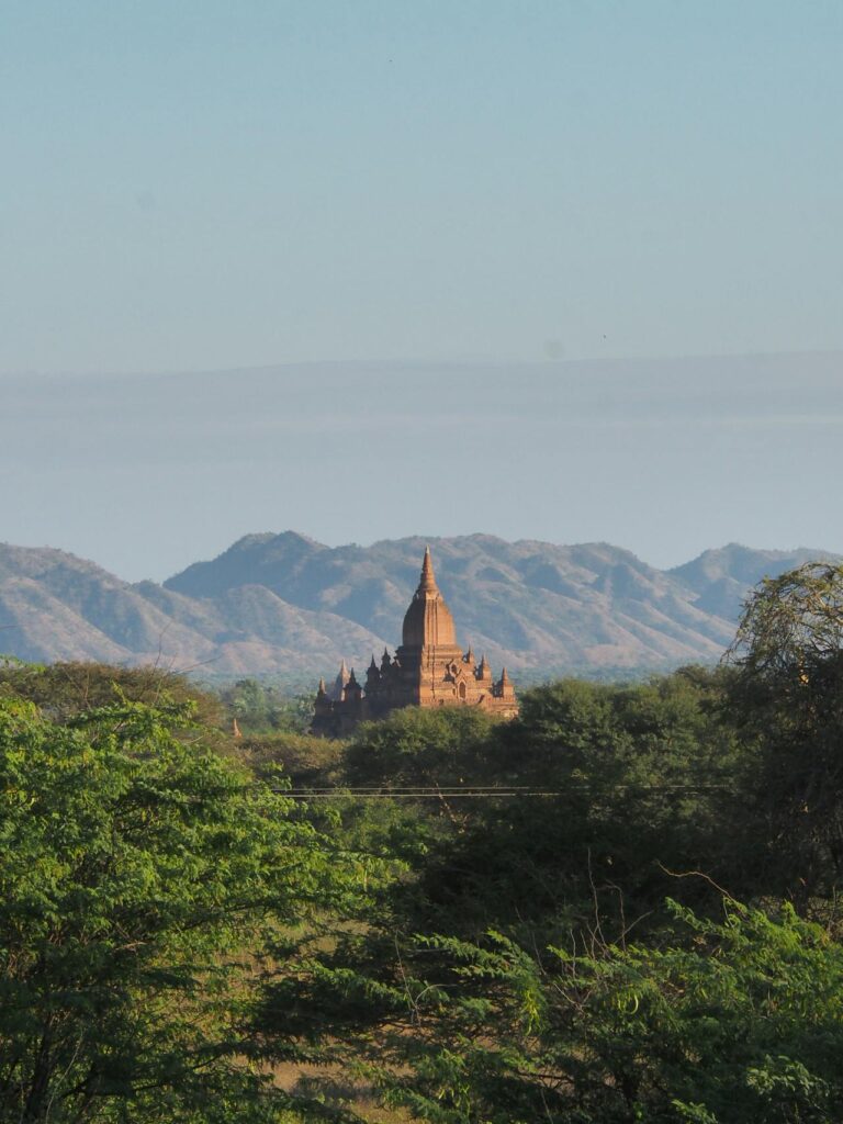 “Mystical Myanmar: A 5-Day Journey Through Temples, Culture, and Heritage”