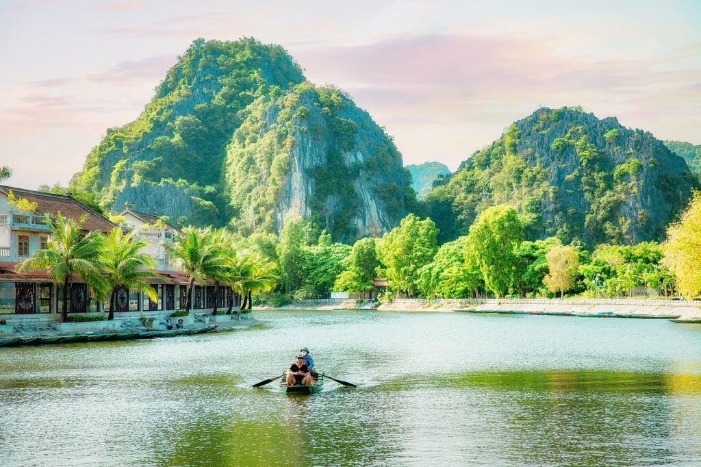 18-Day Thailand, Cambodia, and Vietnam Journey: A Cultural and Scenic Adventure